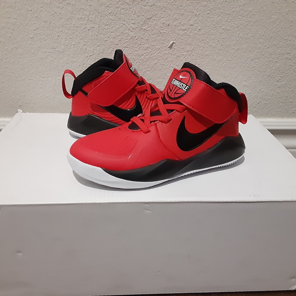Nike - Picture 1 of 4